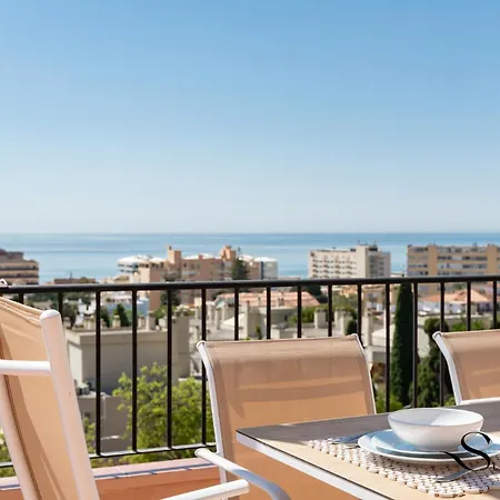 Magnificent 4br Oasis, Panoramic Terrace, Pool And Parking Torremolinos