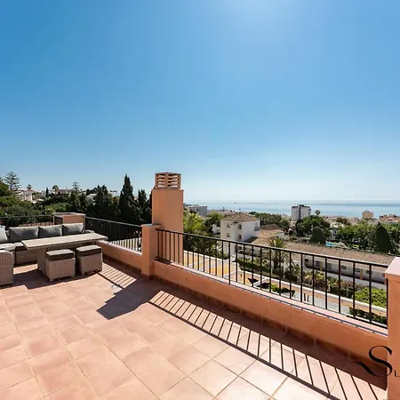 Apartment Magnificent 4br Oasis, Panoramic Terrace, Pool And Parking Torremolinos