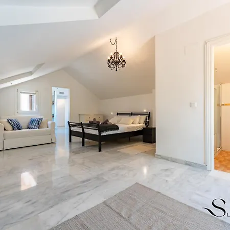 Magnificent 4br Oasis, Panoramic Terrace, Pool And Parking Torremolinos