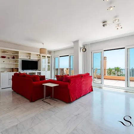 Magnificent 4br Oasis, Panoramic Terrace, Pool And Parking توريمولينوس