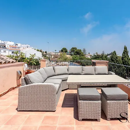 Magnificent 4br Oasis, Panoramic Terrace, Pool And Parking Apartment Torremolinos